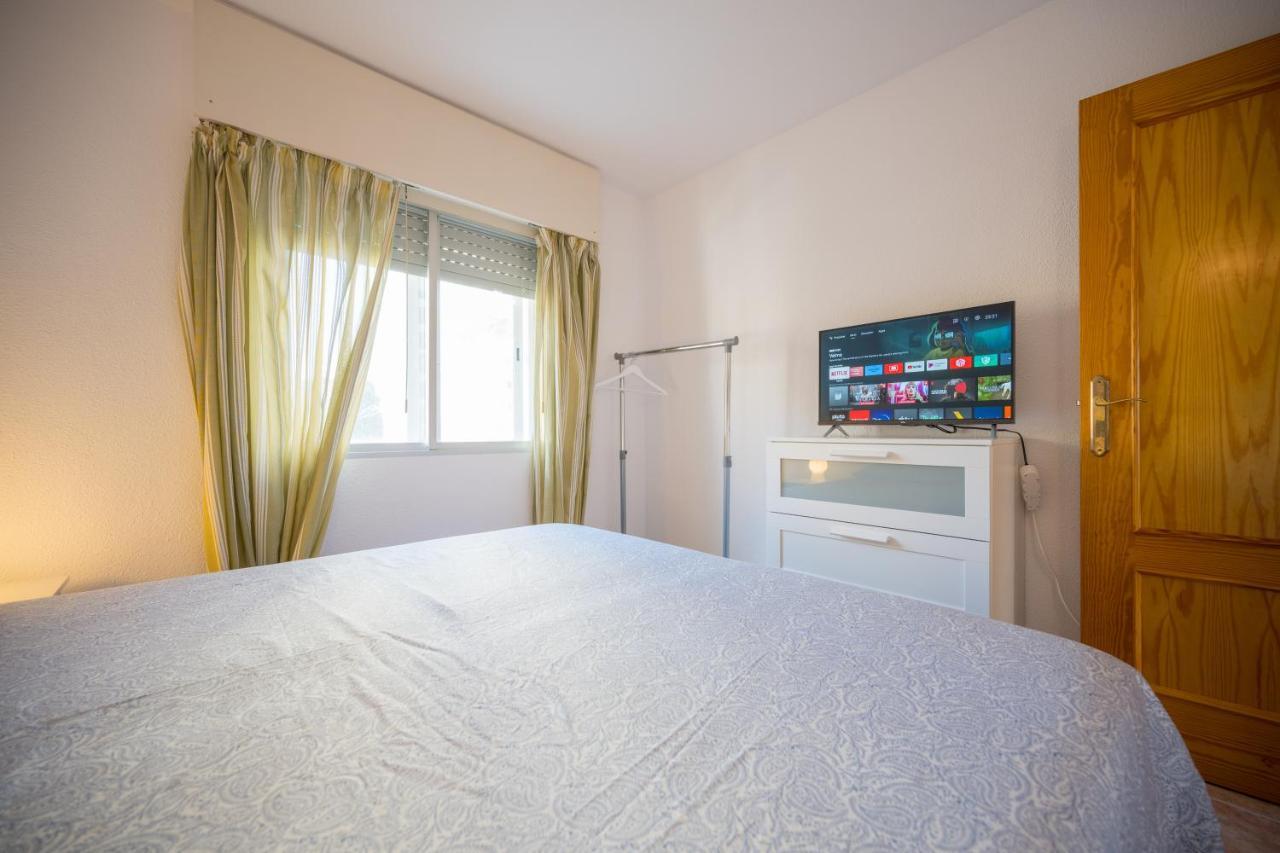 Beautiful 2 Bedroom In Parque Loix 3 Minutes Walk To The Beach Benidorm Ngoại thất bức ảnh